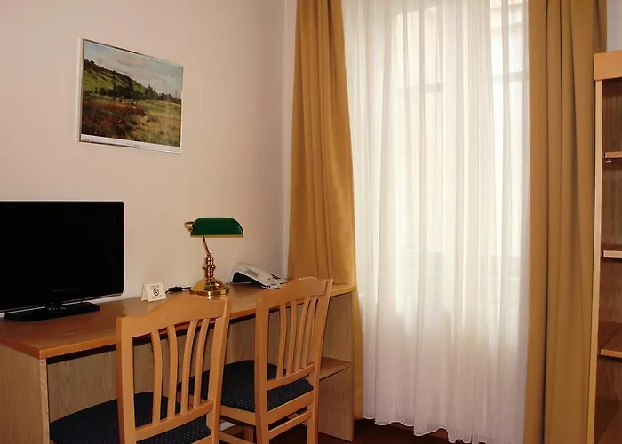 Hotel Graf Stadion 3*