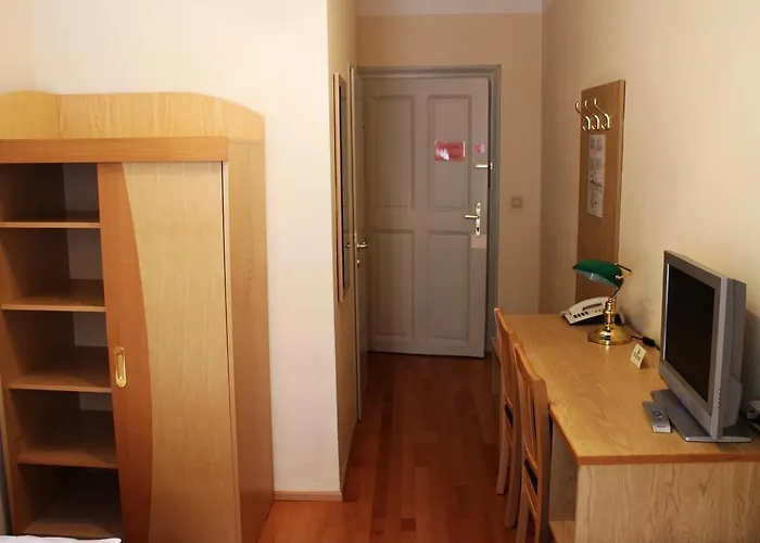 Graf Stadion Hotel 3*