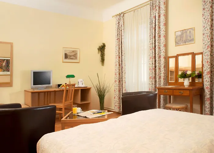 Graf Stadion Hotel 3*