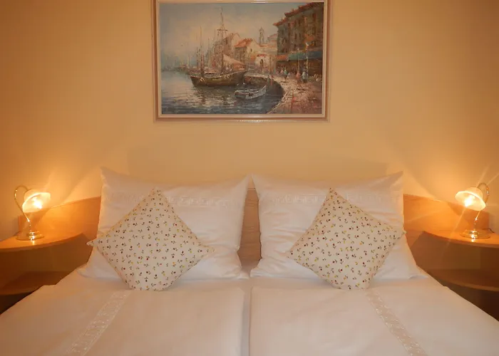Graf Stadion Hotel 3*