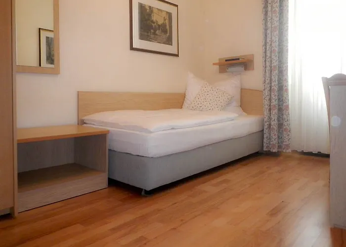 Graf Stadion Hotel Wien